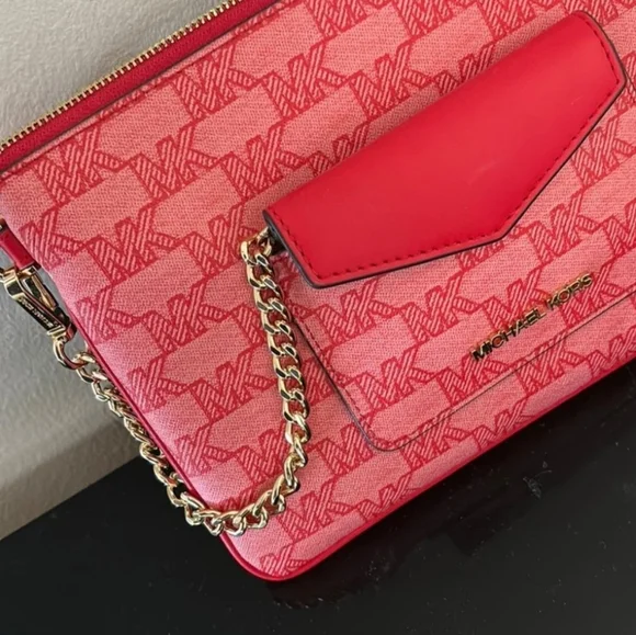 🔔NWT: 2 for 1 - Michael Kors Set (Wristlet and Cardholder)